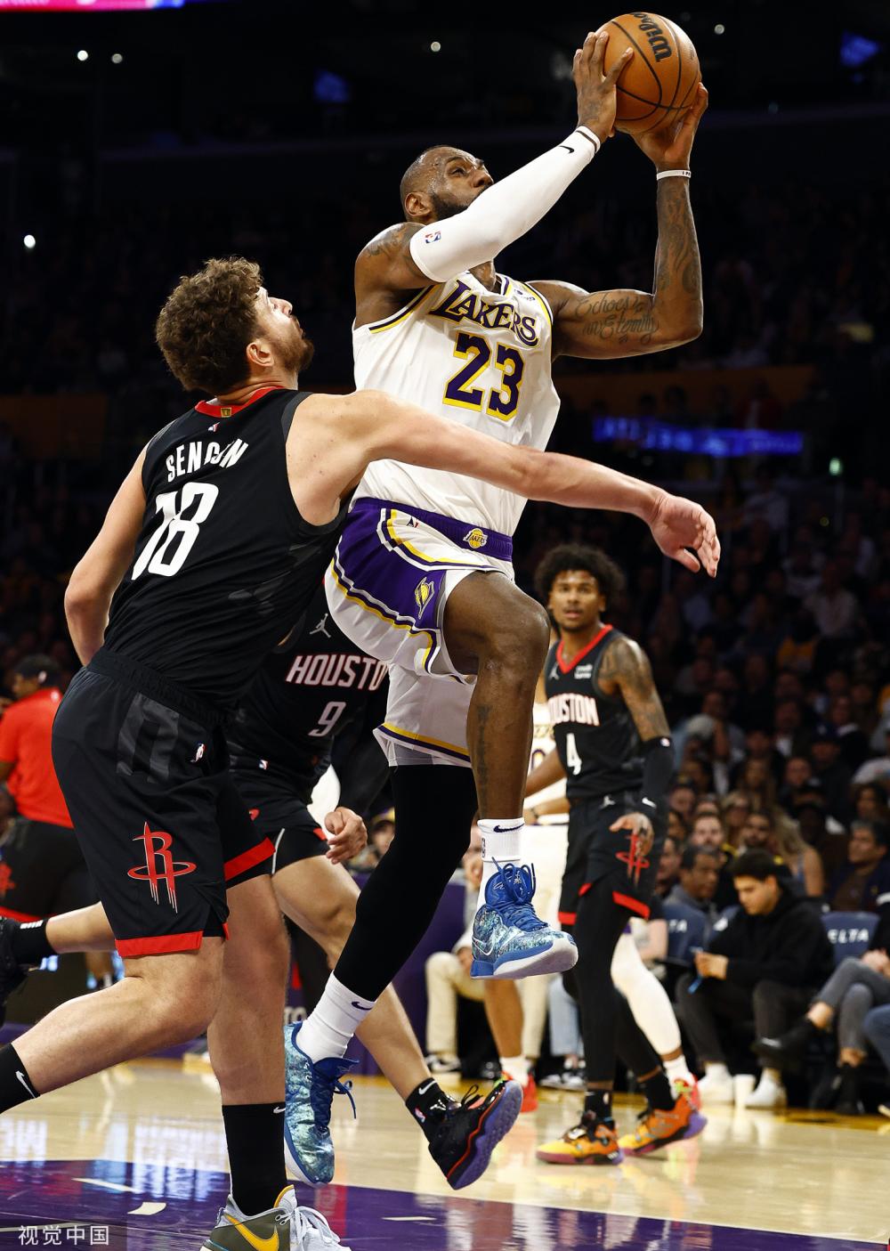 现在暴露出 现在暴露出